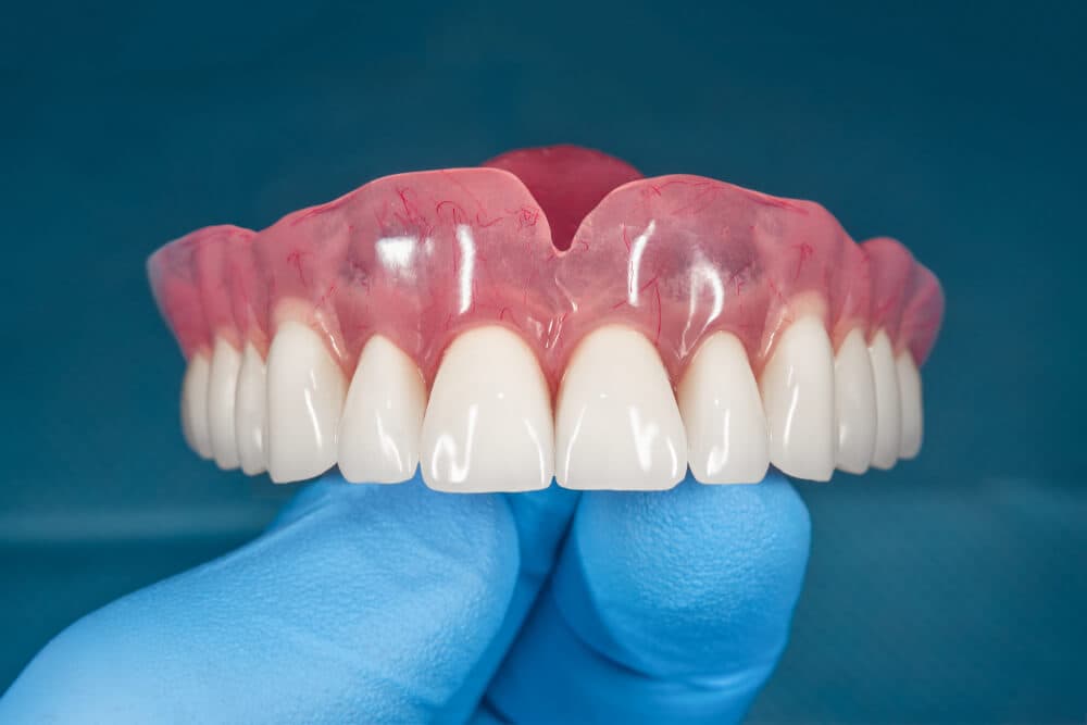 Gigi Palsu (Dentures)